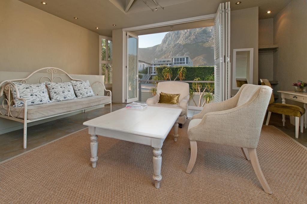 Mosselberg On Grotto Beach Hermanus Exterior photo